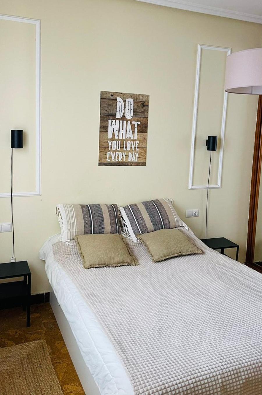 Amplio Apartamento Con Dos Patios Gijón Buitenkant foto